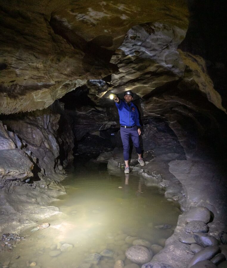 Following the underground stream