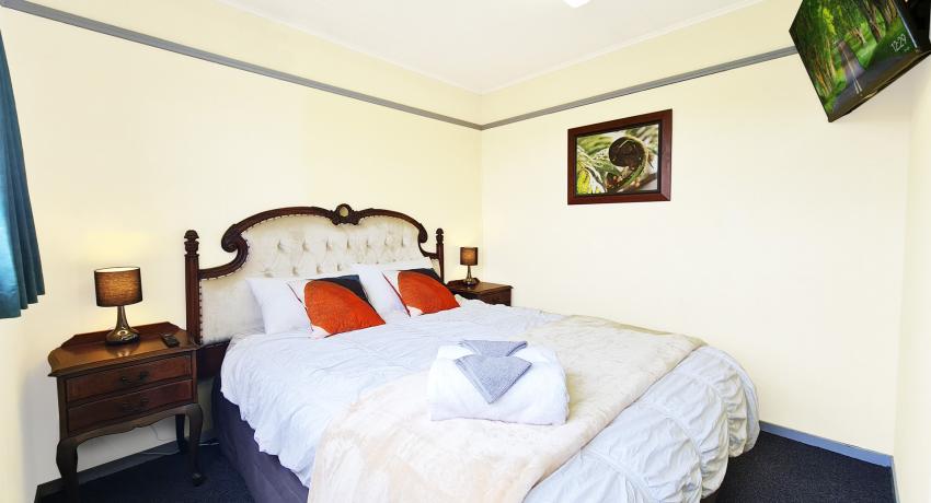 Deluxe Suite Bed